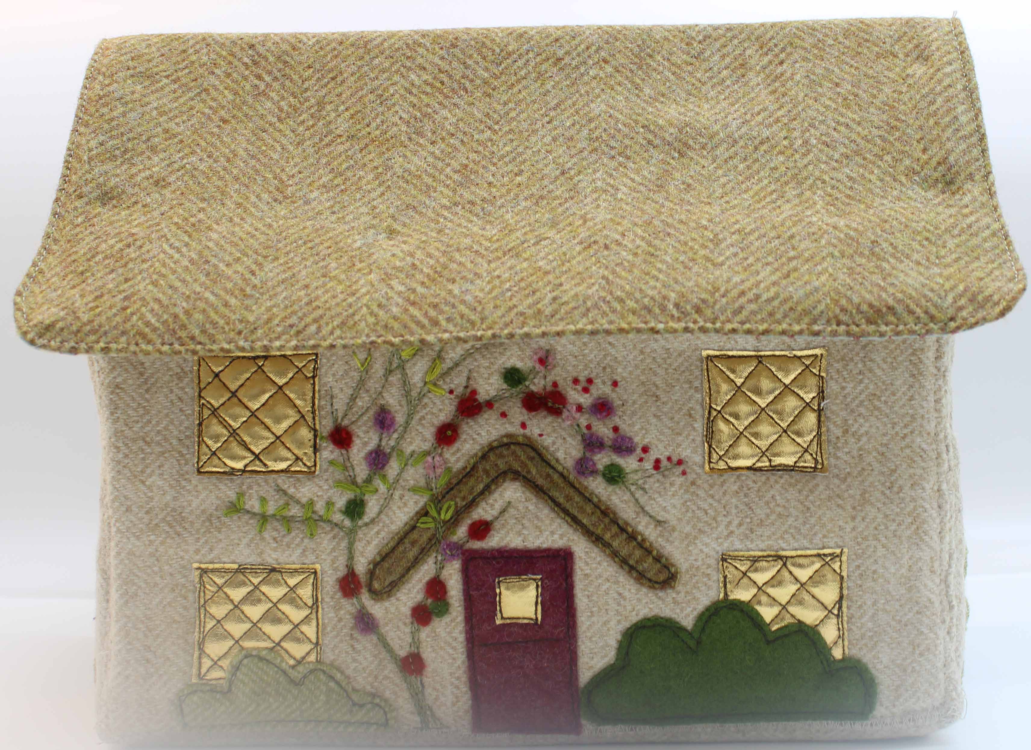 Rose Cottage 3D house sewing pattern