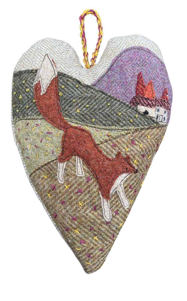 Curious fox Hanging Heart Sewing Pattern 